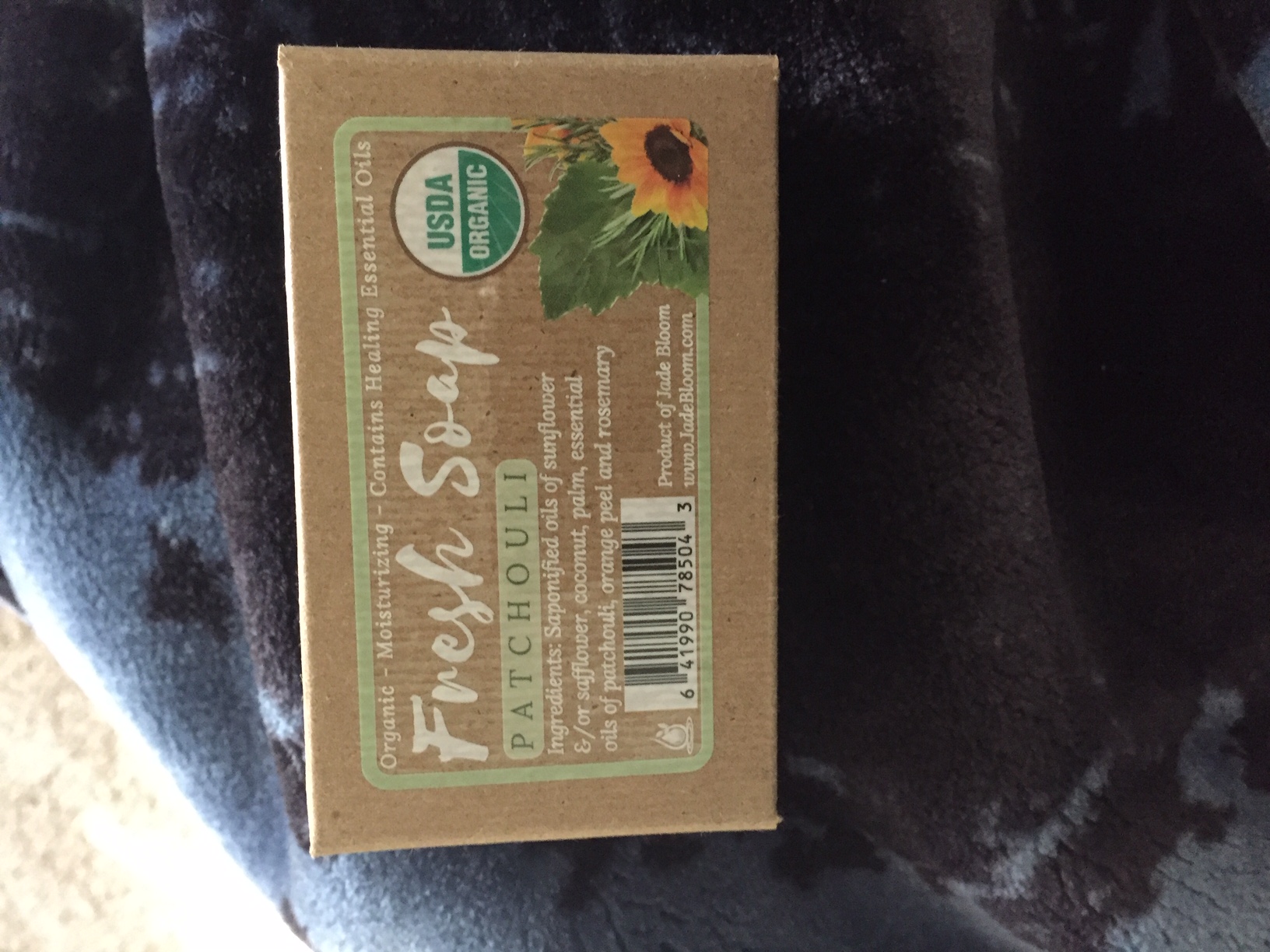 A real photo of FRESH Organic Cleansing Bar - PATCHOULI - 4oz by fmoreno2 (1)